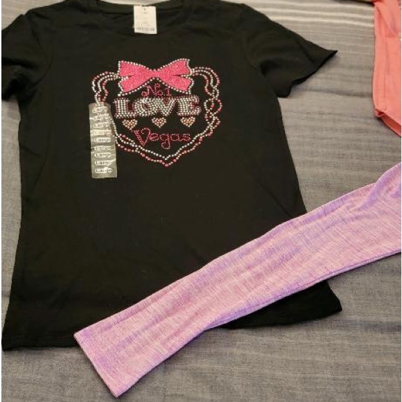 4 GIRLS SIZE 8 SHIRTS SET - Picture 11 of 12